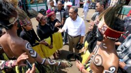 Wali Kota Bandung Yana Mulyana di Acara Gerobak Fair