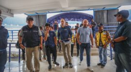 Perwakilan Fifa saat meninjau Stadion GBLA, Bandung.