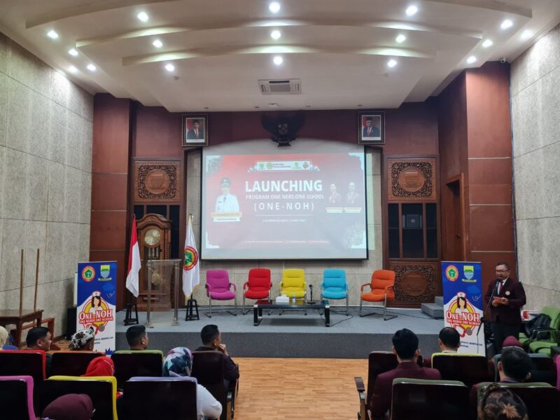 Ketua DPD PPNI Kota Bandung, Ganjar Wisnu Budiman pada peluncuran program One Nurse One School, di Balai Kota Bandung, Kamis 16 Maret 2023.