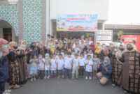 vaksinasi polio di Posyandu Flamboyan, RW 14 Kelurahan Cikutra Kecamatan Cibeunying Kidul Kota Bandung, Rabu (05/04).