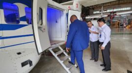 Menhan Kongo TInjau Pesawat N-219 buatan PT DI.