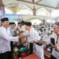Plh Wali Kota Bandung Ema Sumarna Melepas Calon Haji di Masjid Pusdai, Bandung.